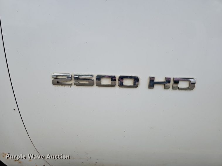 image for item DQ1160 2012 Chevrolet Silverado 2500HD  Ext. Cab pickup truck