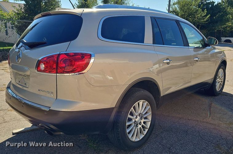 image for item DQ1173 2010 Buick Enclave CXL  SUV