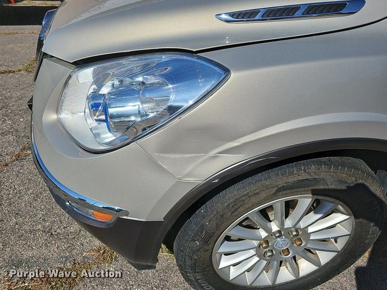 image for item DQ1173 2010 Buick Enclave CXL  SUV