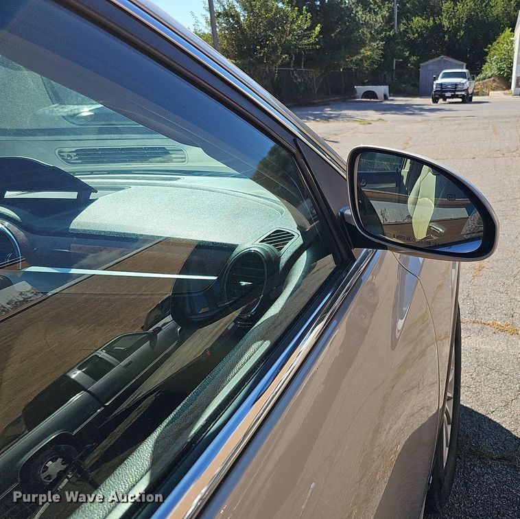 image for item DQ1173 2010 Buick Enclave CXL  SUV