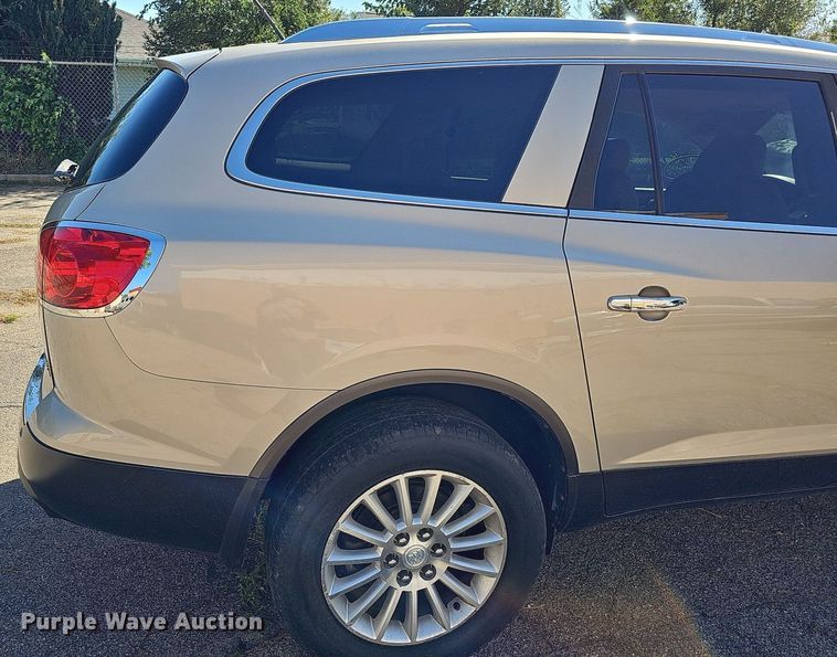 image for item DQ1173 2010 Buick Enclave CXL  SUV