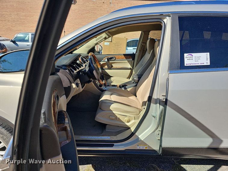 image for item DQ1173 2010 Buick Enclave CXL  SUV