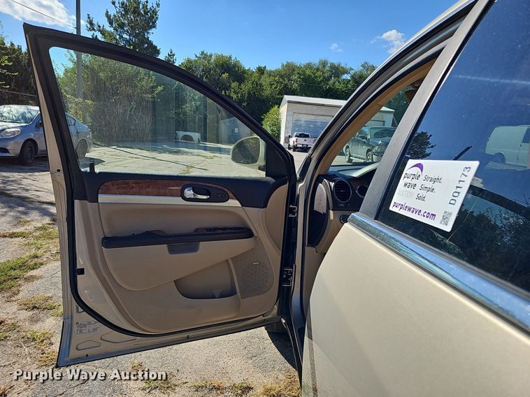 image for item DQ1173 2010 Buick Enclave CXL  SUV