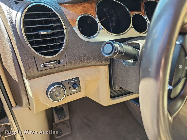 image for item DQ1173 2010 Buick Enclave CXL  SUV