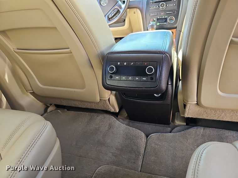 image for item DQ1173 2010 Buick Enclave CXL  SUV