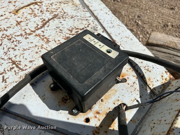 image for item DQ1424 2008 W-W  enclosed cargo trailer