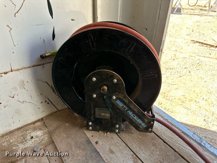 image for item DQ1424 2008 W-W  enclosed cargo trailer