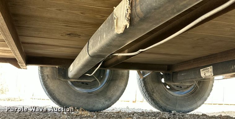 image for item DQ1424 2008 W-W  enclosed cargo trailer