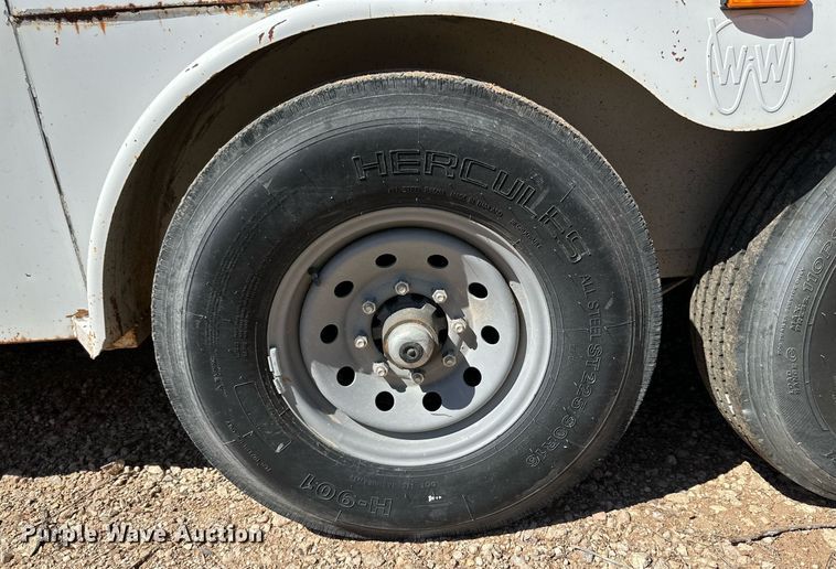 image for item DQ1424 2008 W-W  enclosed cargo trailer