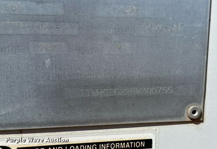 image for item DQ1424 2008 W-W  enclosed cargo trailer