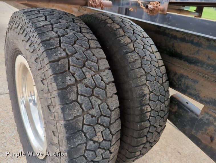 image for item DR7001 2000 Kaufman  car carrier