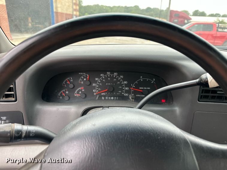 image for item DS2152 2000 Ford F350 Super Duty  flatbed pickup truck