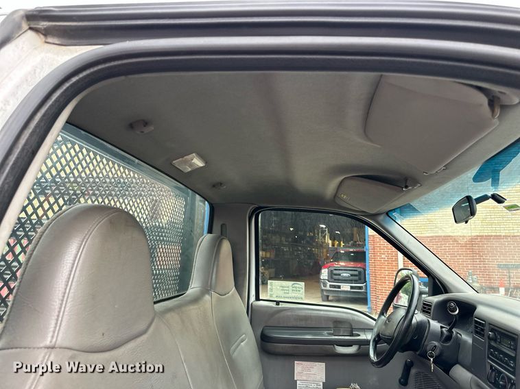 image for item DS2152 2000 Ford F350 Super Duty  flatbed pickup truck