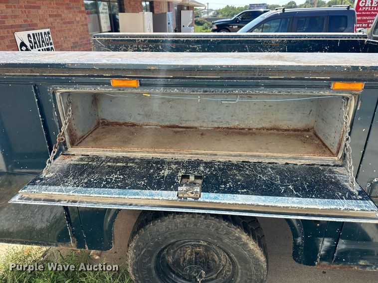 image for item DS2290 1997 Ford F250  utility bed pickup truck