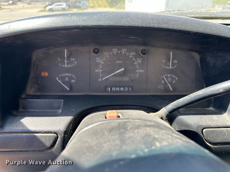 image for item DS2290 1997 Ford F250  utility bed pickup truck