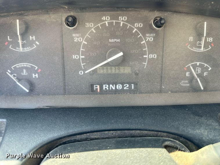 image for item DS2290 1997 Ford F250  utility bed pickup truck