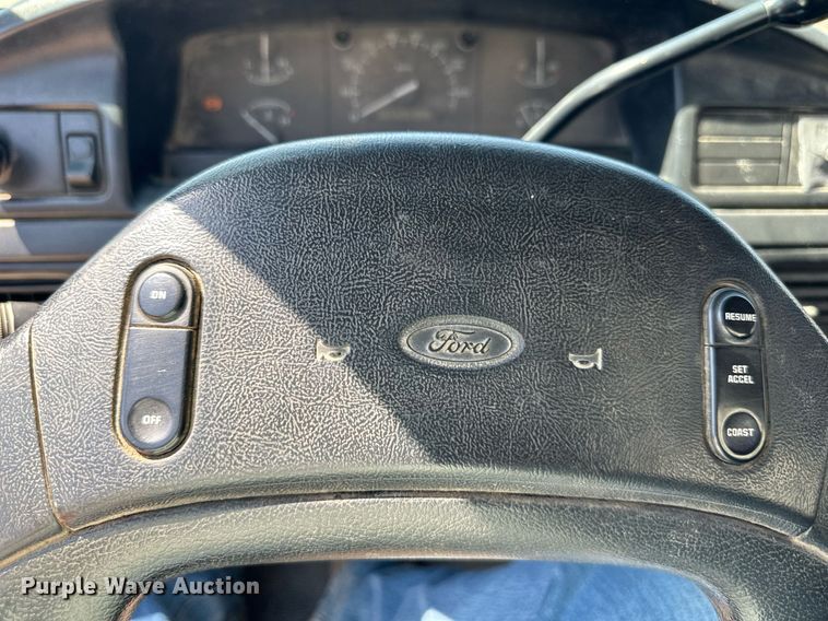 image for item DS2290 1997 Ford F250  utility bed pickup truck