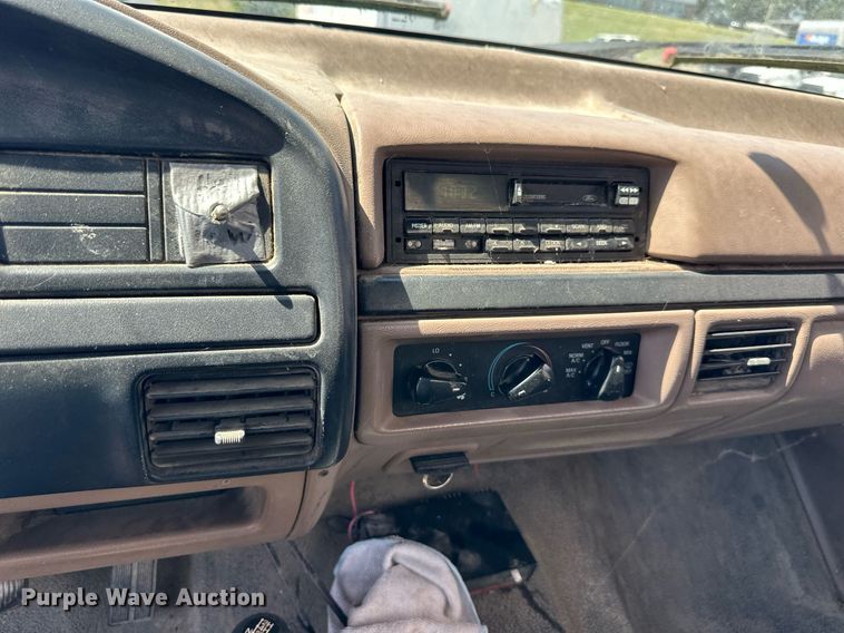 image for item DS2290 1997 Ford F250  utility bed pickup truck