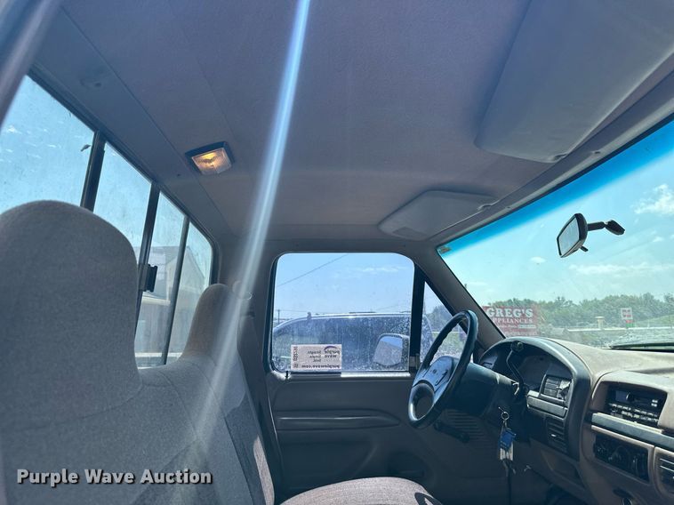 image for item DS2290 1997 Ford F250  utility bed pickup truck