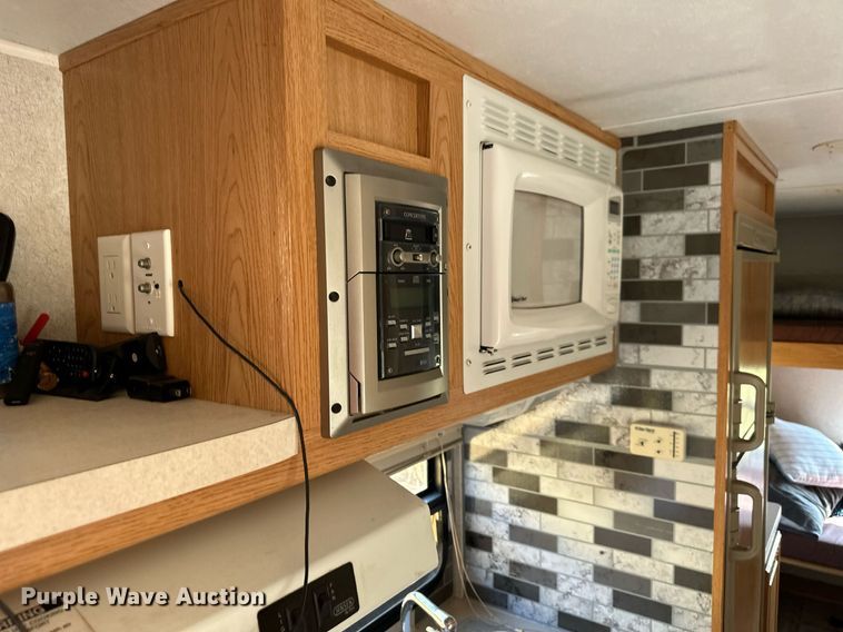 image for item DS2291 2004 Rockwood  camper