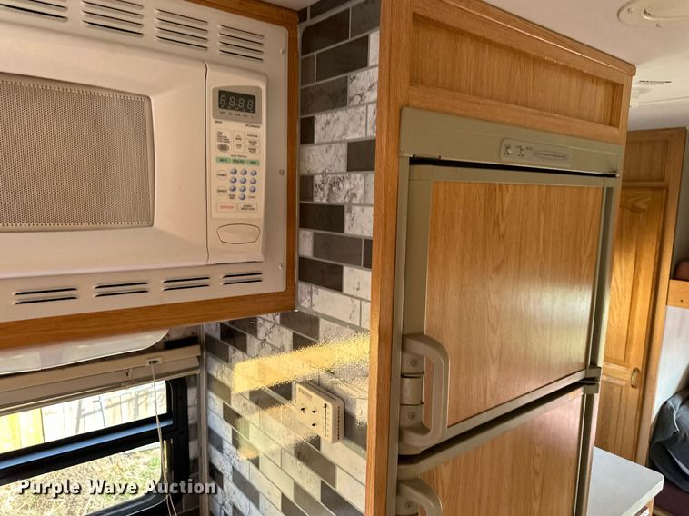 image for item DS2291 2004 Rockwood  camper