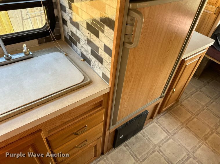 image for item DS2291 2004 Rockwood  camper