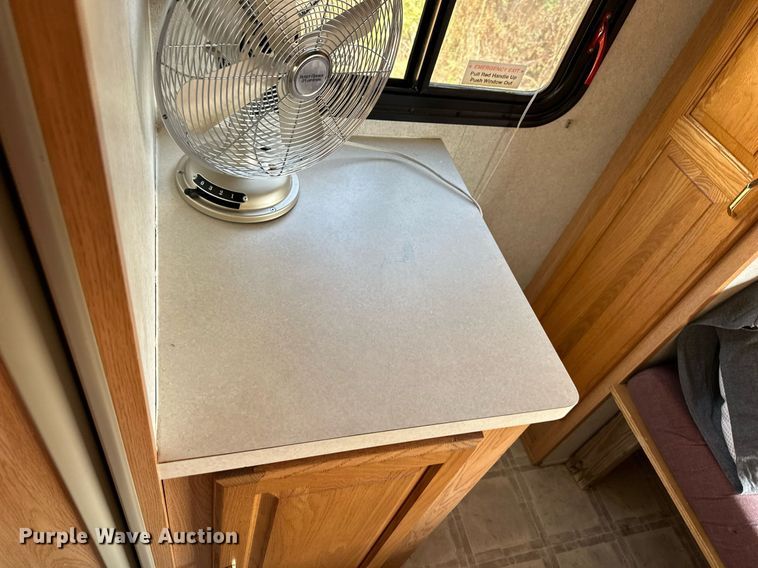 image for item DS2291 2004 Rockwood  camper