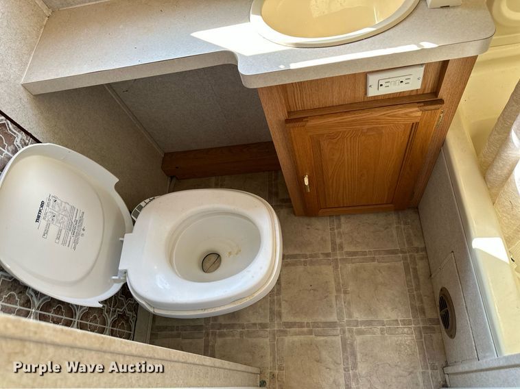 image for item DS2291 2004 Rockwood  camper