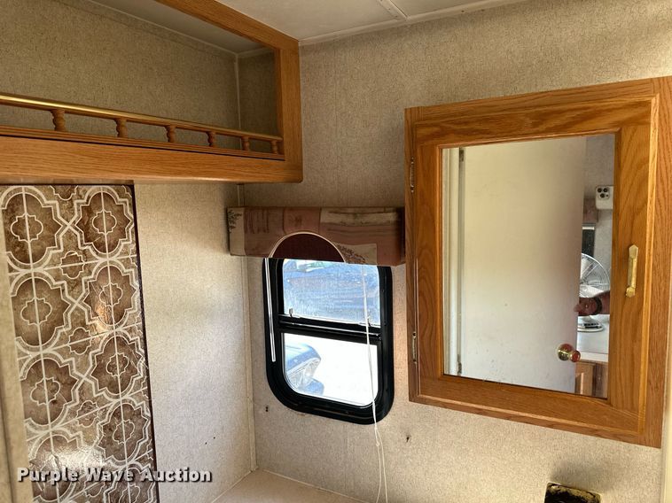 image for item DS2291 2004 Rockwood  camper