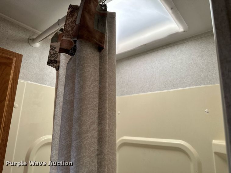 image for item DS2291 2004 Rockwood  camper