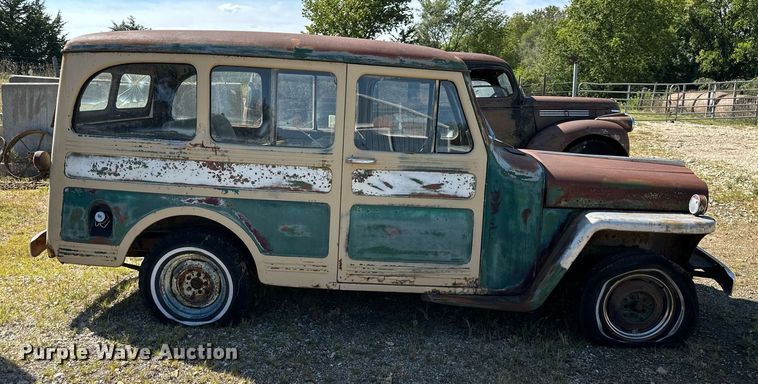 image for item DS2344 1947 Willy's Jeep Station Wagon  SUV