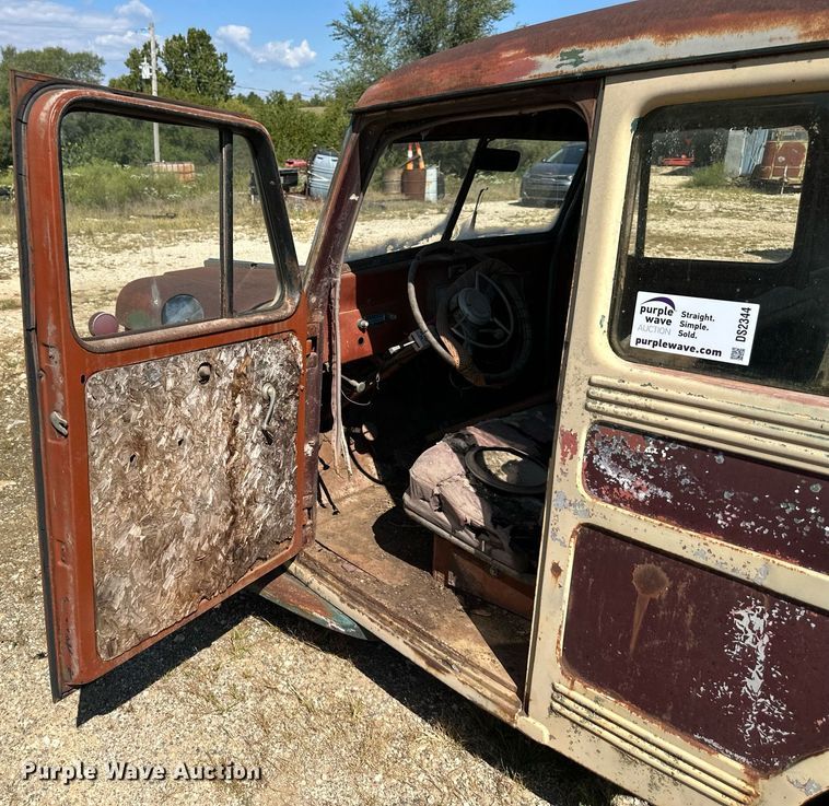 image for item DS2344 1947 Willy's Jeep Station Wagon  SUV