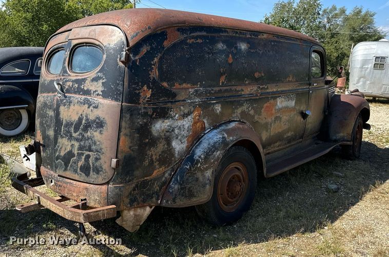 image for item DS2345 1946 Chevrolet Panel Wagon HD  van
