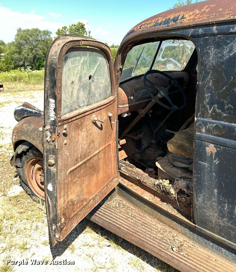 image for item DS2345 1946 Chevrolet Panel Wagon HD  van