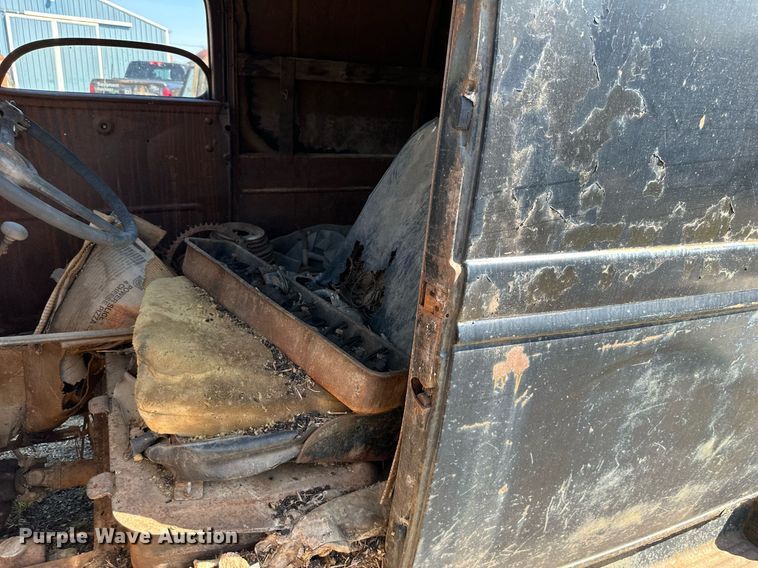 image for item DS2345 1946 Chevrolet Panel Wagon HD  van