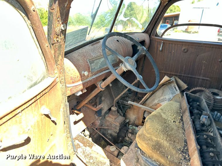 image for item DS2345 1946 Chevrolet Panel Wagon HD  van