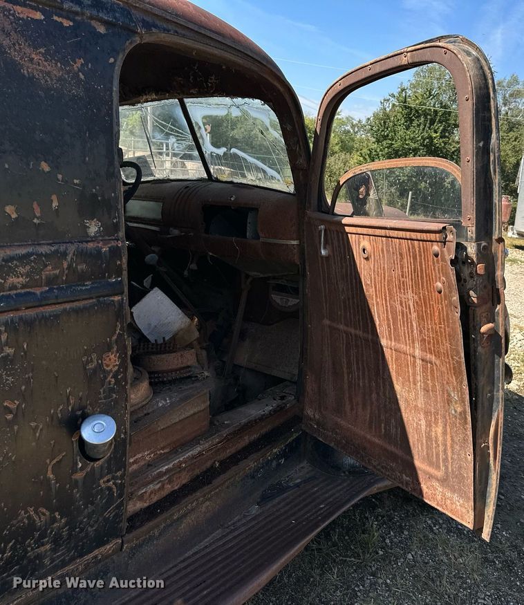 image for item DS2345 1946 Chevrolet Panel Wagon HD  van