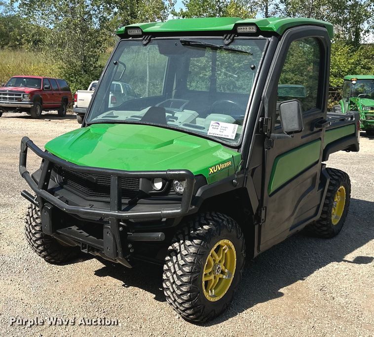 image for item DS2373 2018 John Deere XUV835R  utility vehicle