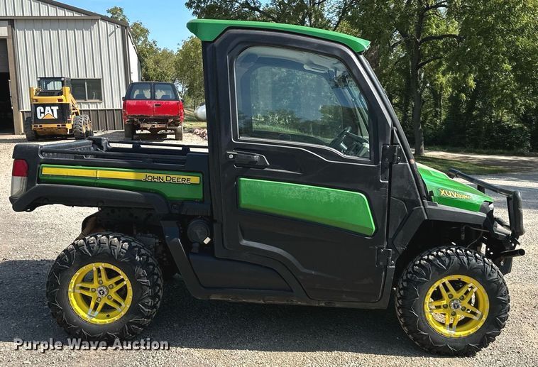 image for item DS2373 2018 John Deere XUV835R  utility vehicle