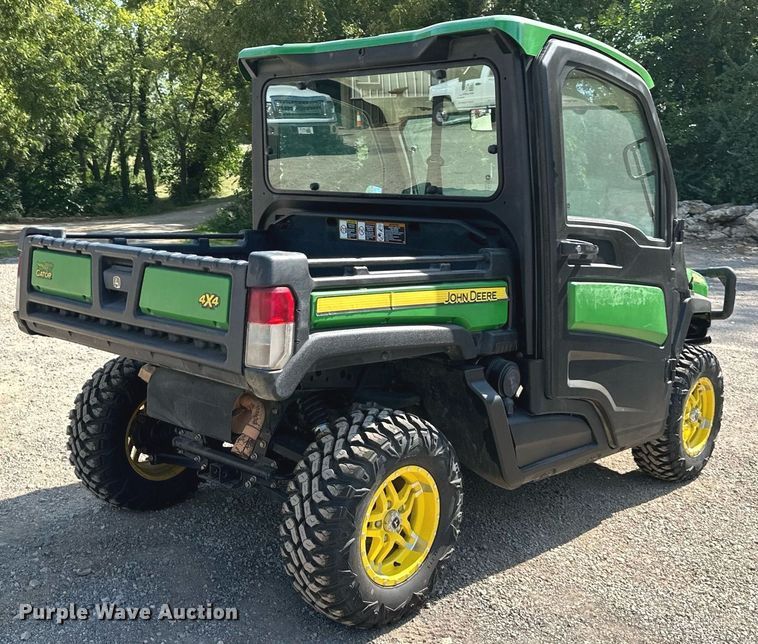image for item DS2373 2018 John Deere XUV835R  utility vehicle
