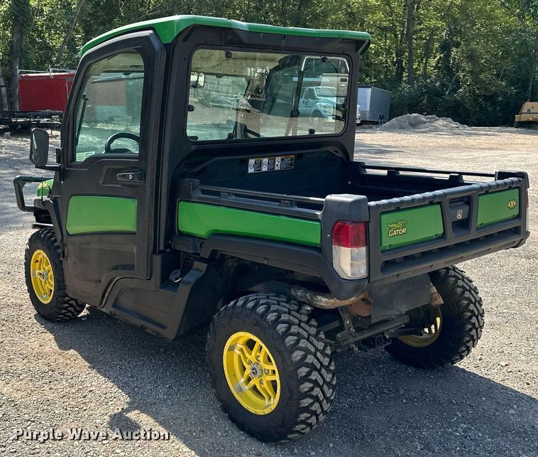image for item DS2373 2018 John Deere XUV835R  utility vehicle