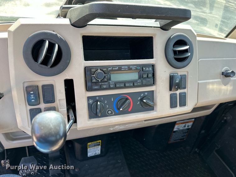 image for item DS2373 2018 John Deere XUV835R  utility vehicle