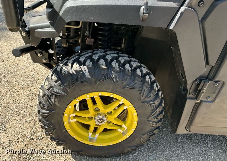 image for item DS2373 2018 John Deere XUV835R  utility vehicle