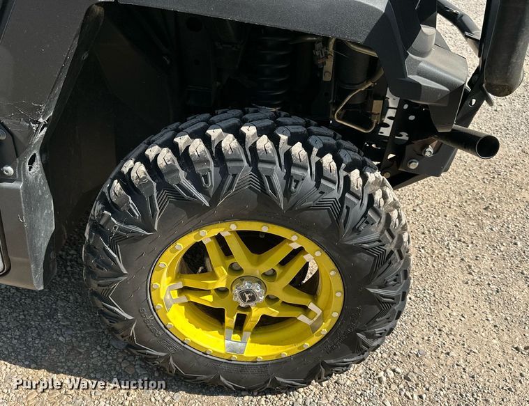 image for item DS2373 2018 John Deere XUV835R  utility vehicle