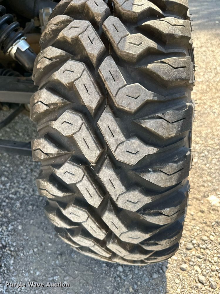 image for item DS2373 2018 John Deere XUV835R  utility vehicle