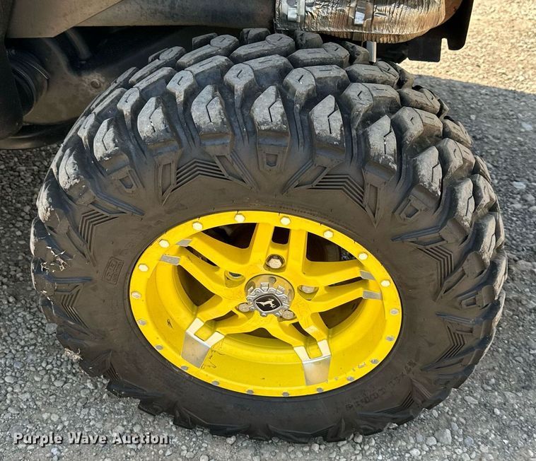 image for item DS2373 2018 John Deere XUV835R  utility vehicle