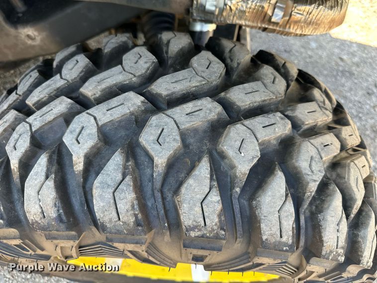 image for item DS2373 2018 John Deere XUV835R  utility vehicle