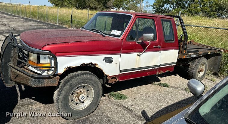 image for item DS7156 1997 Ford F250 HD  SuperCab bale bed pickup truck