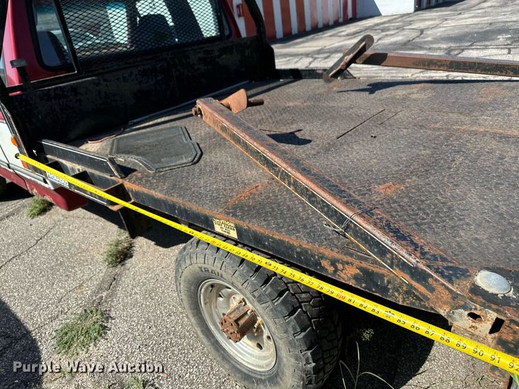 image for item DS7156 1997 Ford F250 HD  SuperCab bale bed pickup truck