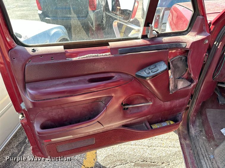 image for item DS7156 1997 Ford F250 HD  SuperCab bale bed pickup truck